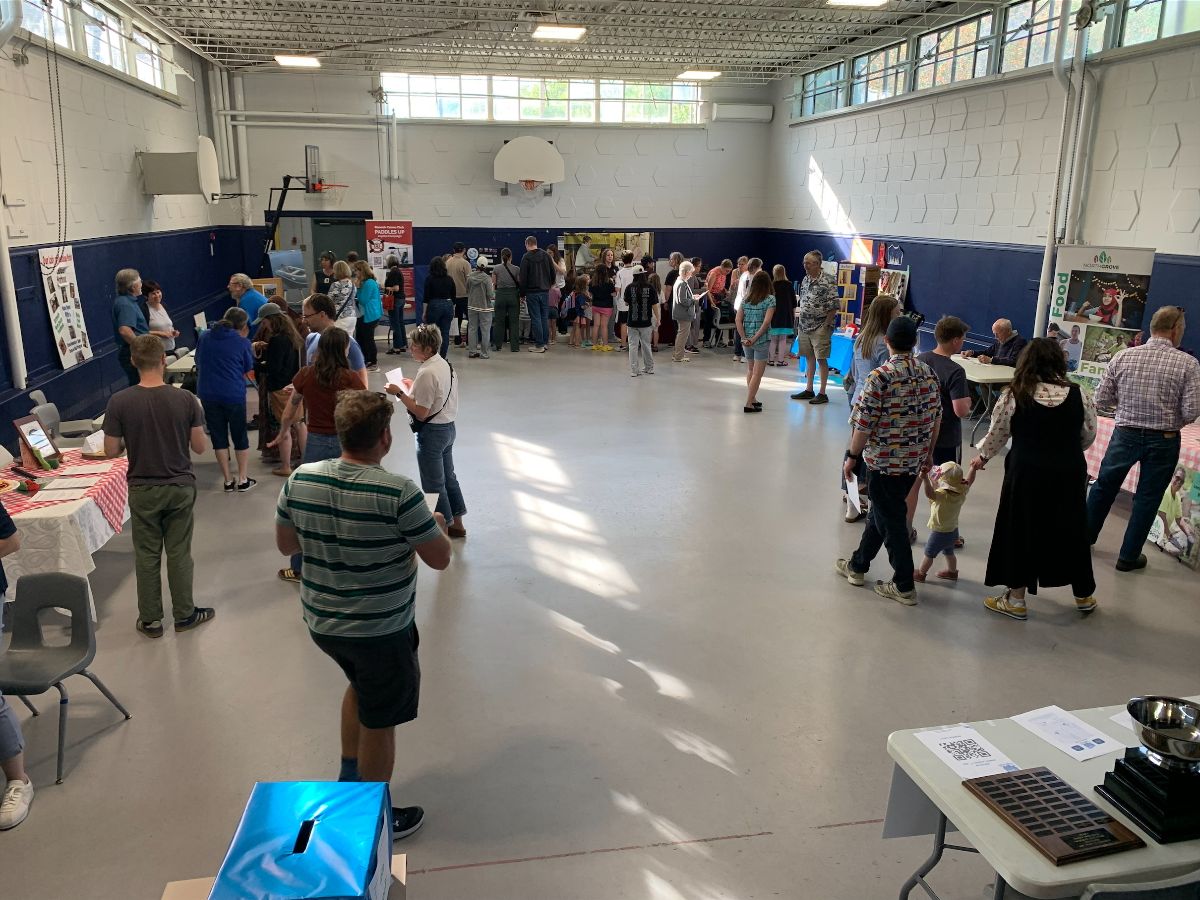 District 5 residents help award $50,000 to community groups